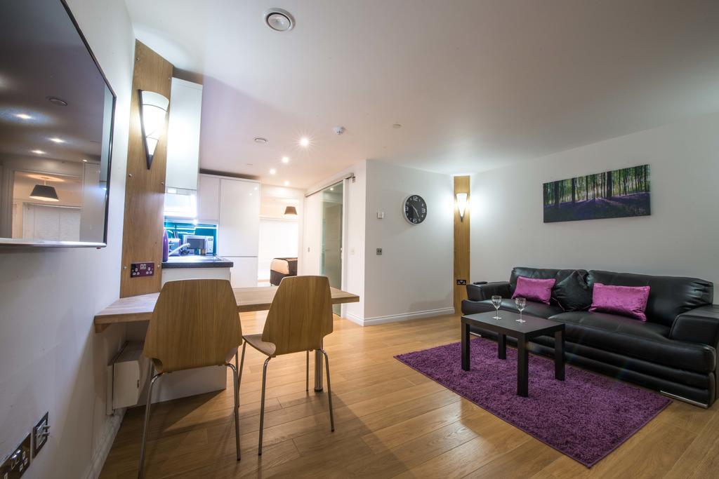 Zinn Apartments - City Centre Абърдийн Екстериор снимка
