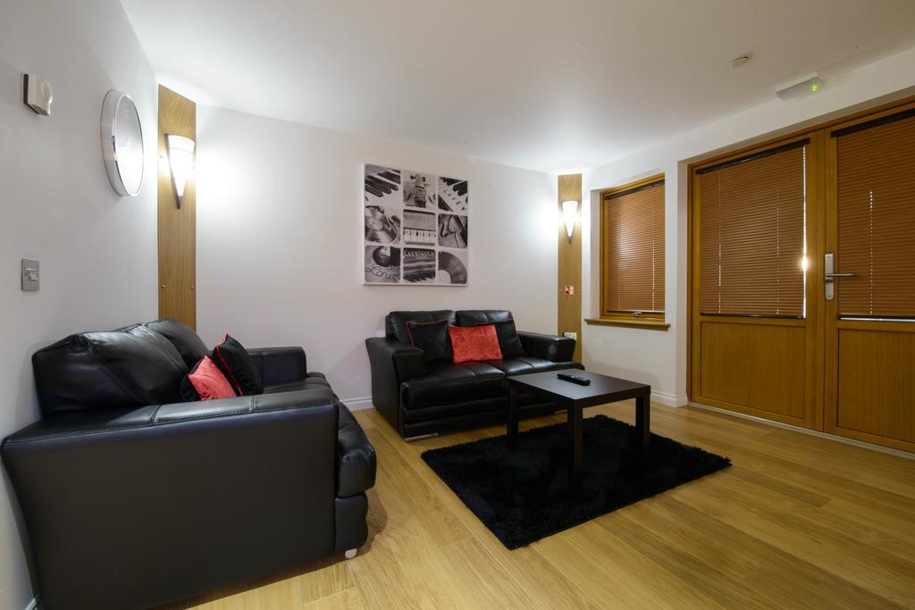 Zinn Apartments - City Centre Абърдийн Екстериор снимка